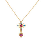 Cadena y colgante de cruz plata chapado multicolor de 18 mm y corazón colgando