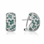 Pendiente plata rodiado con zirconitas moteado de esmeraldas con cierre omega